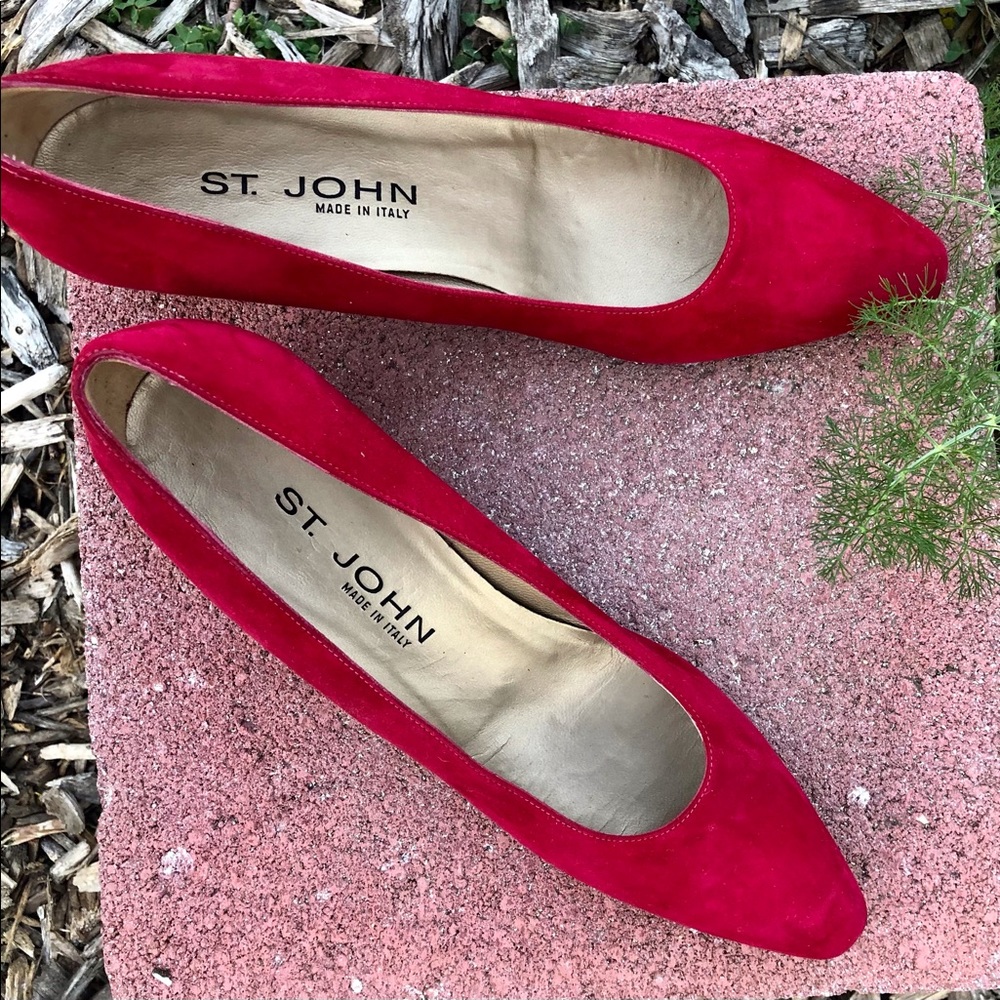 St. John Red Suede Pumps, 9.5 S (Narrow) - Picture 6 of 10